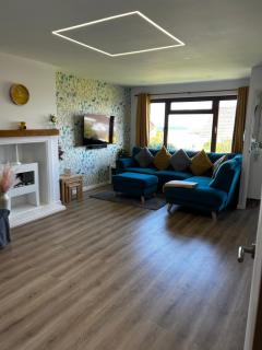 Seaview Serenity - Coastal Escape in Westward Ho! - 9