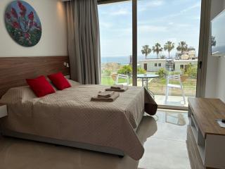Harmony Seaview Apartments - 7