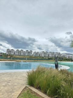 Luxury 1BR Munyaka Lagoon Living Stay - 9