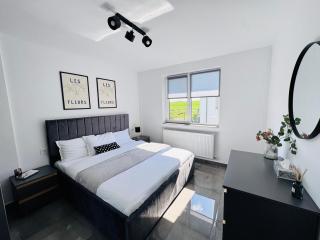 Family-Friendly Apartment, 2 Bedroom and Living Area & Balcony, with Garden Access, Donilads Properties - Home Everywhere, Relax & Nature Escape - 0