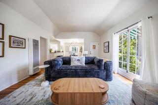 Designer 2-Bedroom Home in Culver City - 20 Mins to LAX Airport - 8