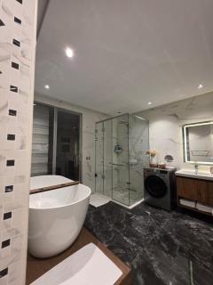 Luxury European Rooftop Retreat,Sheikh Zayed - 9