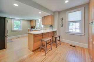 Located in the Heart of Gloucester Courthouse! - 5