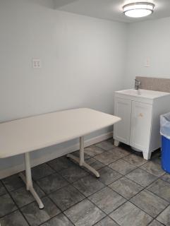 Gated 1 King Bed Room 1 Bath Apt with Full Kitchen 135 - 7
