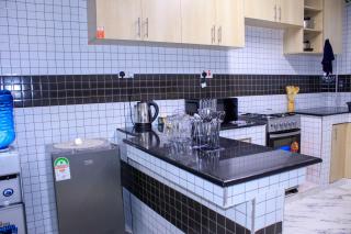 The Monarch Ensuite Family home next to Lake Nakuru Park, 3 Balconies, 5G Wifi, Near CBD - 1