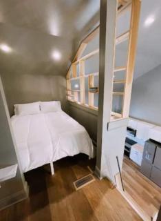 Charming Carriage house in Popular Bates Hendricks - 3