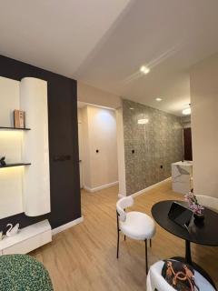 Vluxuries - 2
