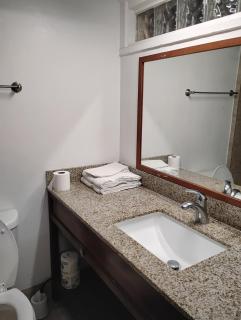 Gated 2 Double Beds Studio with Full Kitchen 136 - 2