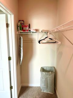 Luxury 3BR Townhome Co-Living for Travel Personnel - 4