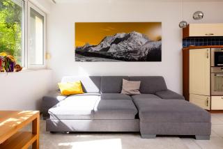 Spacious Apartment with Balcony - Private Garage Parking - 5