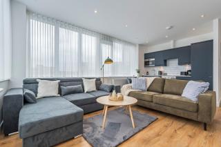 Stylish West London Apartment Near Heathrow - 9