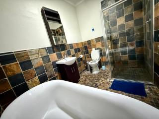 Blue Lantern Bed and Breakfast - 1