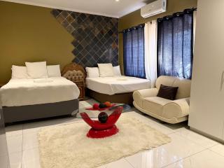 Blue Lantern Bed and Breakfast - 3