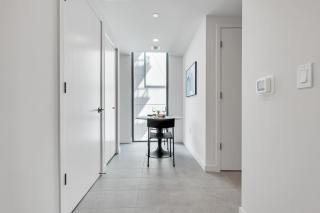 501-1101A Luxury Corner Studio Rooftop Pool & GYM - 1