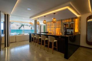 Villa Magdalena - 7BR - Oceanfront with Heated Pool - 7