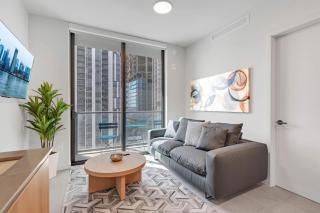 501-2006 Luxury 1 Bedroom Rooftop Pool & GYM - 3