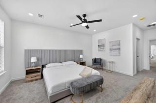 Executive Home Office Galleria & NRG - 5