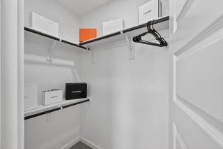 Executive Home Office Galleria & NRG - 4