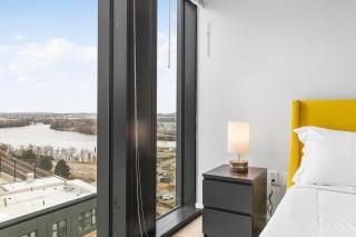 High-end Modern 3BR 3BA Condo Assembly Square - 8