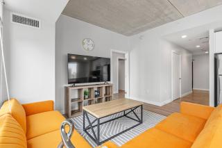 High-end Modern 3BR 3BA Condo Assembly Square - 1