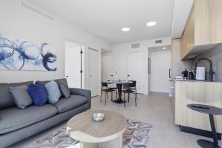 501-3513 Luxury Ocean View 1 Bedroom Rooftop Pool & GYM - 3