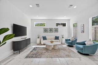 Sophisticated Home Office Galleria & NRG - 1