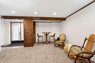 Updated townhome - Walk to Holiday Valley - 3
