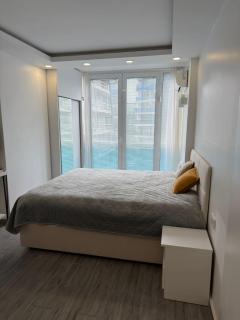Апартаменты с бассейном Sunrise Residence - 0
