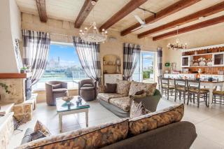 Twilight Gozitan Farmhouse With Pool - Happy Rentals - 8