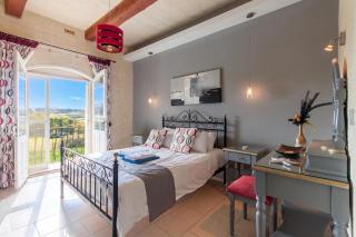 Twilight Gozitan Farmhouse With Pool - Happy Rentals - 3