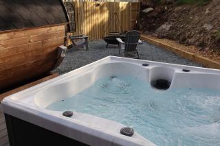 The Hideaway Spa Cabin Hot tub & Sauna - 6