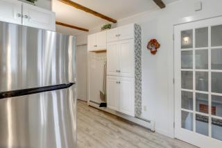 Lakefront Cabin w/ Panoramic Water View & Access - 4