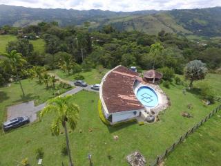Casa Merak Villa de Lujo con Piscina Infinita y Vista 360 Desconexión Total Oiba Santander - 9