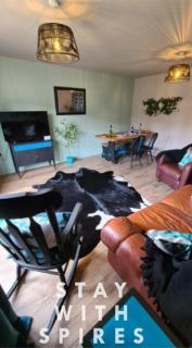 The Farrier's recently refurbished 3 bedroom comfy and cosy bolt hole close to Cannock town centre - 6
