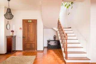 Ben House, private parking - 3