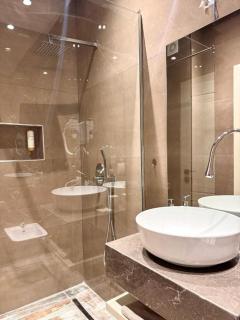 Hotel Leo - 7