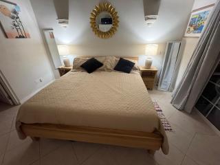Nanpa, Luxury Family Three Bed Villa, St James West coast, Private pool - 4