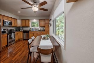 Artistic downtown 2br king bed - 3