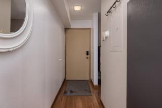 Ski-In Studio - Queen Murphy Bed - Walk to Lift - 2