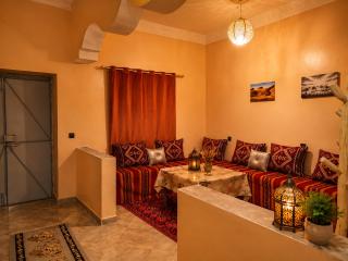 Sahara Desert Apartment with Camel Tours & Free WiFi - 3