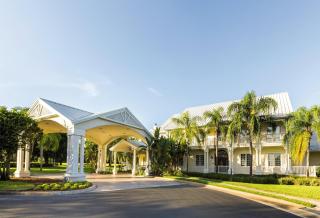 Kingstown Reef Resort 1BR King Suite w balcony - 4