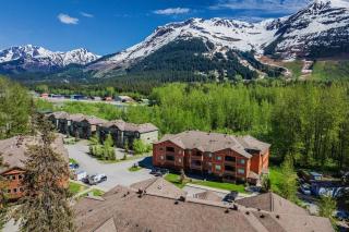 Girdwood Getaway - Hot tub with a View - 7