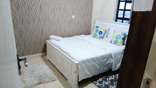 TomarcSosian Suites - 1