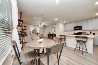 Modern Living, Close to Everything - 3