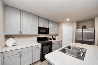 Modern Living, Close to Everything - 1