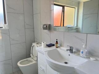 A small 1 bedroom and 1 lounge Studio B, No Kitchen - 2