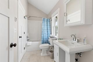 Sparkys Den by Seabrook Hospitality - Pacific Beach - 4