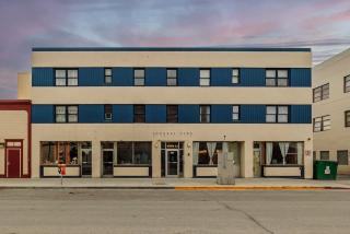 Spacious King Historic Art Deco Studio - 5
