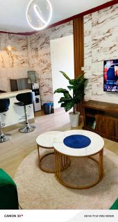 TomarcSosian Suites - 9