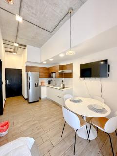 Your oasis in Zona 10 pool, jacuzzi GYM comfort - 9
